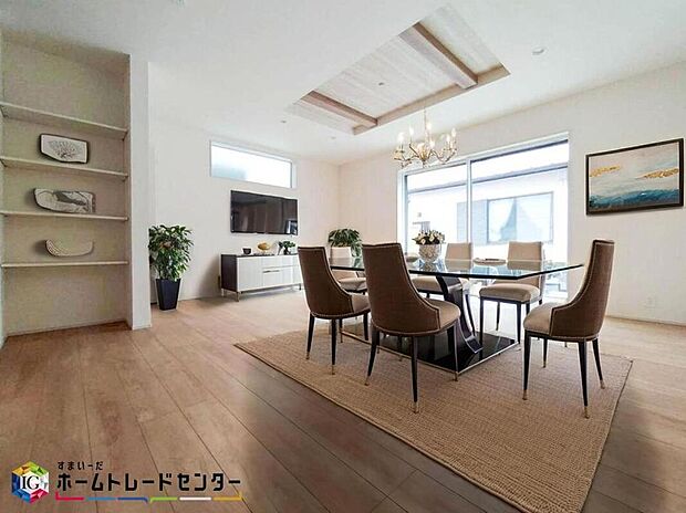 家族みんなが揃う場所だからこそ一番に陽当たりを考慮し明るくゆったりとくつろげる場所として設計しております。※こちらはCGで画像生成したイメージ画像になります。家具などは付いておりません。