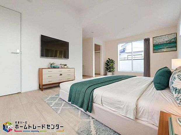 南向きの主寝室は採光も明るく風通し共に良好です。ダブルベッドのサイズのベッドを配置しても十分な広さを確保できる寝室です♪※こちらはCGなどで画像生成したイメージ画像となります。