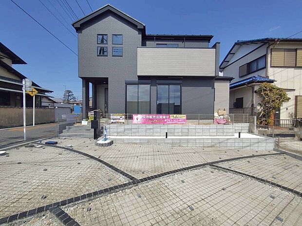 【ホームトレードセンター株式会社】
お仕事帰りなどお客様のご都合に合わせて、営業スタッフが誠心誠意真心込めて御対応します♪