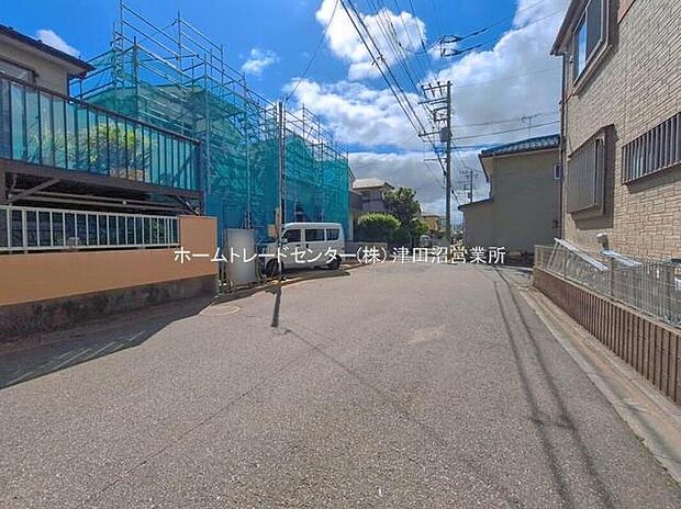 毎日のお散歩も快適な緑に恵まれた閑静な住宅地は、伸び伸びスローライフを叶えてくれます。自然豊富な季節の移ろいを身近に感じられる環境で子育てすれば、お子様もきっと素直に成長してくれるはずです！