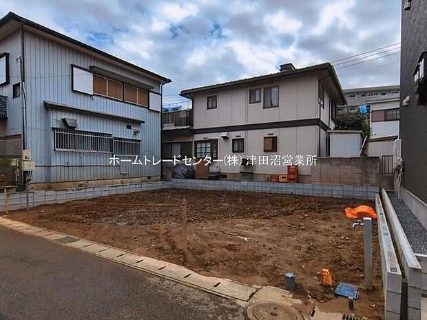 一戸建ての大きなメリットは、「自分の土地」を自由に使えること。好きなペットが飼えるほか、ガーデニングやＤＩＹ、車やバイクの手入れなど様々な趣味を楽しめます♪