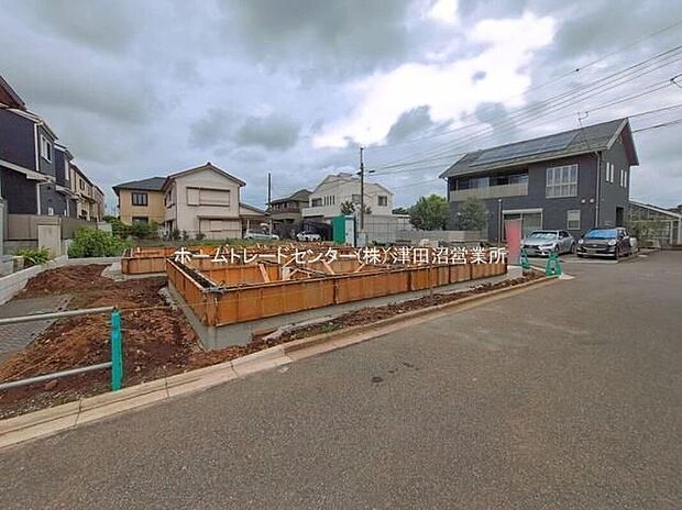 南からの陽光たっぷり降りそそぐ明るいお住まいです。どのお部屋も、採光良好な風通しの良い快適な空間となっております。