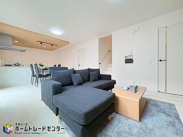 家族の食事や団らんのほか、お子様を遊ばせたり友人を招いたりするＬＤＫは住まいの中心。長時間過ごす場所だからこそ、陽当たりの良さ・居心地の良さなどお住まい探しの一番重要なポイントになります。
