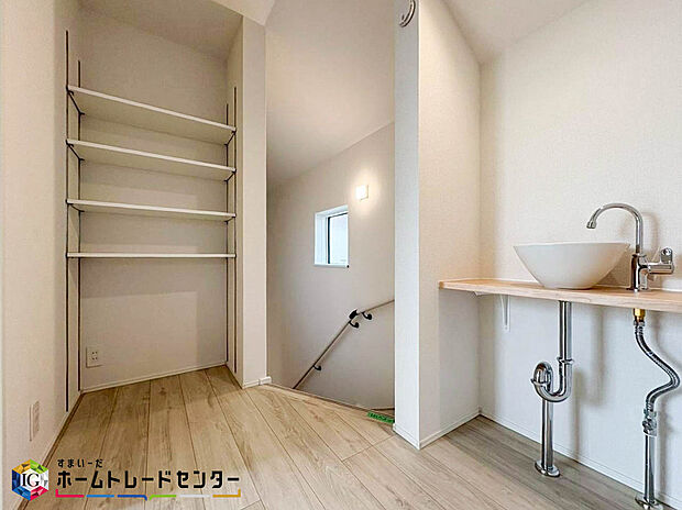 【２階手洗い場】１階に降りる面倒も省ける２階洗面所はとても便利です♪