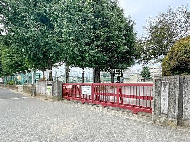 鎌ケ谷市立第二中学校（約850m）