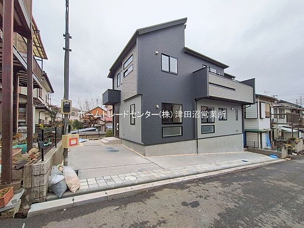 【現地外観写真】四季を通じて自然と触れ合えるスポットが周辺には盛りだくさん!お散歩やジョギング、週末のご家族での遊びに最適です。目の前に広がる開放感とゆとり、暮らしの夢を育む理想の住まいがここにはあります。