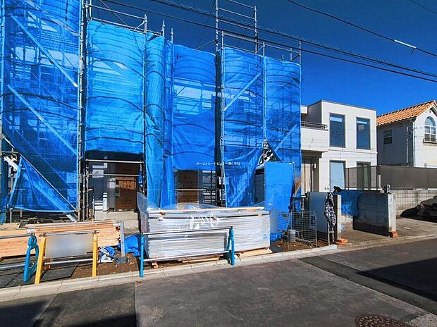 【現地外観写真】一戸建ての大きなメリットは、「自分の土地」を自由に使えること。好きなペットが飼えるほか、ガーデニングやＤＩＹ、車やバイクの手入れなど様々な趣味を楽しめます♪