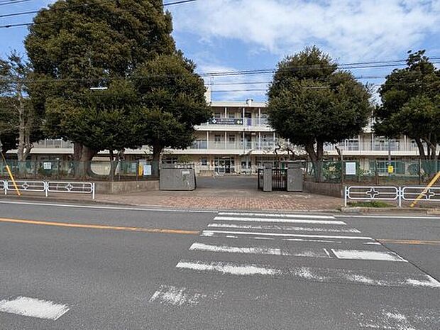 千葉市立千草台中学校（約230m）