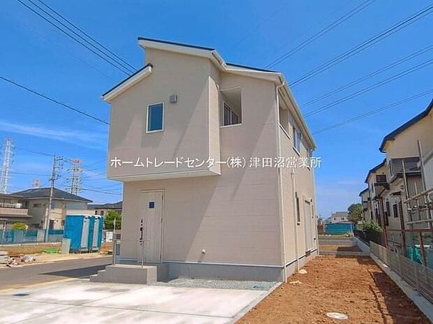 【前面道路含む現地写真】この風景が暮らしの一部に。毎日がイキイキと笑顔溢れる暮らしの始まりです♪ぜひ一度この見晴らしを体感してみませんか♪ご都合の良い時 自由に外観ご覧になれます。ご内見ご希望の際はぜひお気軽にご連絡下さい♪