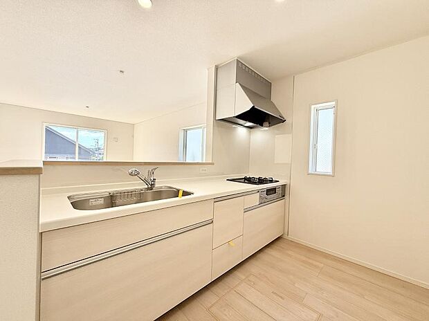 ■シンプルで機能的、毎日使いやすいキッチン