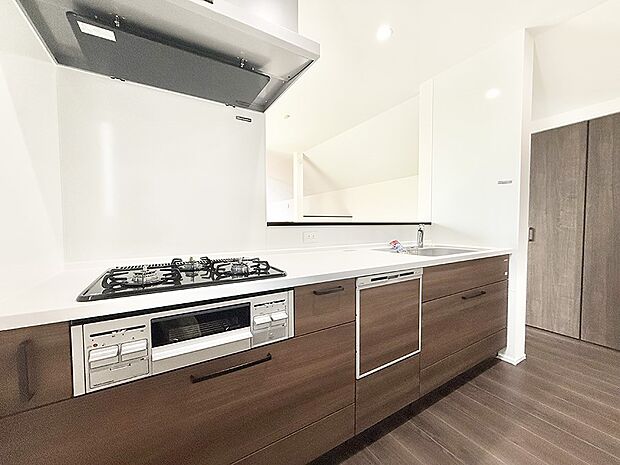 ■家族の絆を深める、温もりのあるキッチン