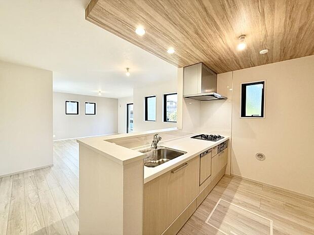 ■家族の絆を深める、温もりのあるキッチン