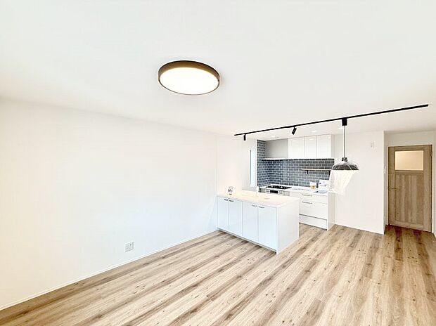 ■くつろぎと笑顔が集まる、心温まるリビング