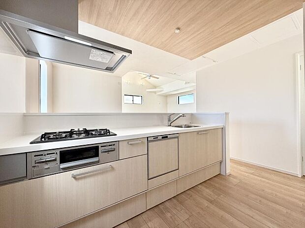 ■シンプルで美しく心地よい時間を生むキッチン空間