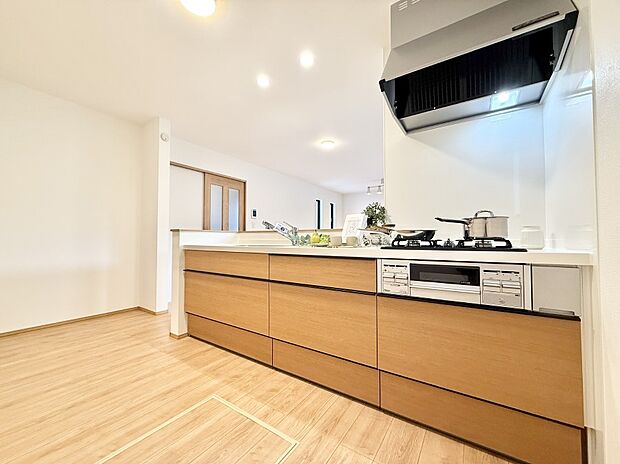 ■シンプルで機能的、毎日使いやすいキッチン