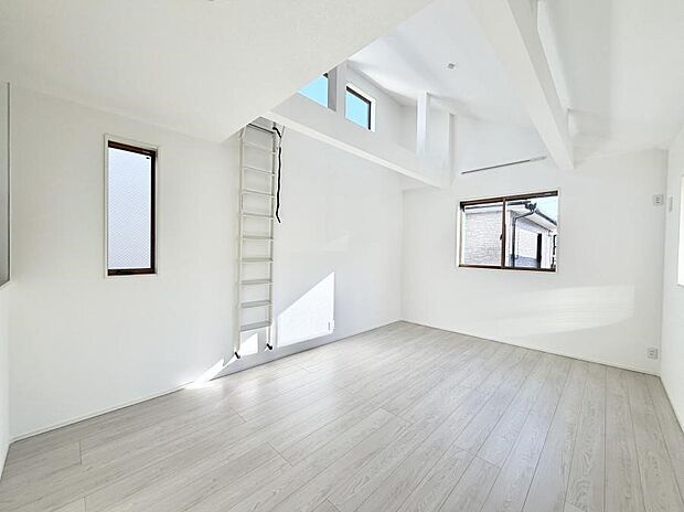 ■くつろぎと笑顔が集まる、心温まるリビング