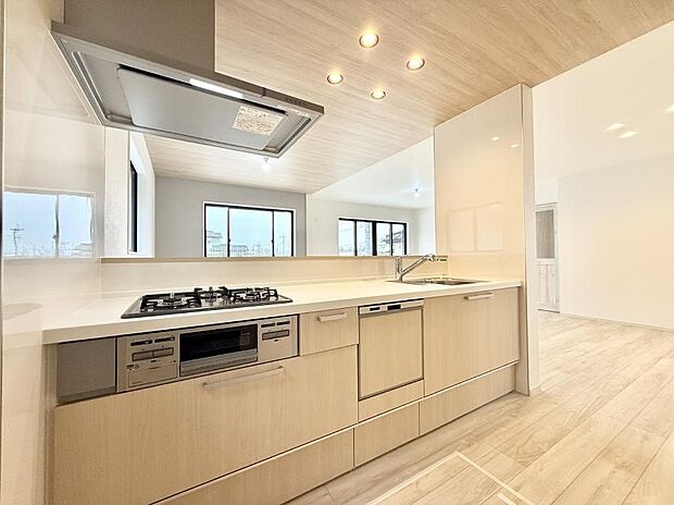 ■シンプルで機能的、毎日使いやすいキッチン