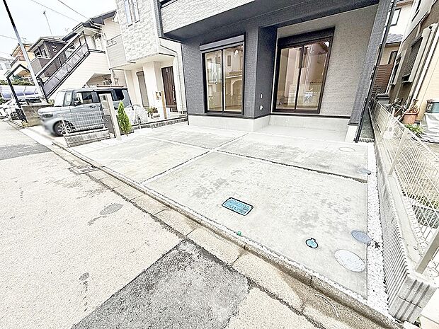 【駐車場】■快適な駐車スペースで安心