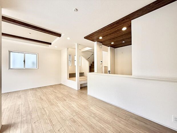 【ダイニング】■家族の笑顔があふれる、くつろぎの空間