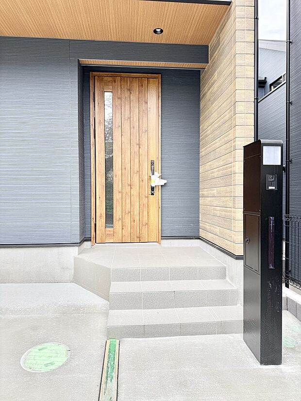 【駐車場】■快適な駐車スペースで安心