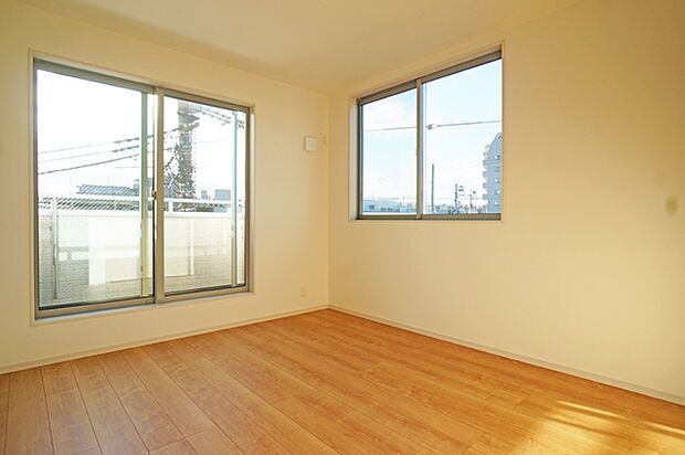 【リビング以外の居室】■落ち着いた雰囲気のお部屋で心が安らぐ空間