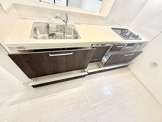 【キッチン】■アイデア広がる、クリエイティブな料理空間