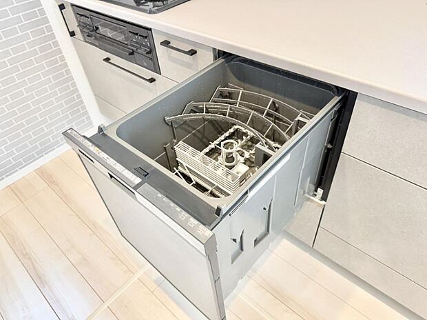 【食洗機】■手間なく洗浄!食器をピカピカに仕上げてくれます
