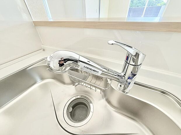 【浄水器】■清潔でおいしい水を手軽に供給してくれます