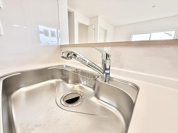 【浄水器】■清潔でおいしい水を手軽に供給してくれます