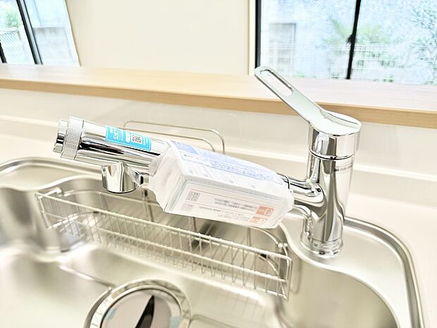 【浄水器】■清潔でおいしい水を手軽に供給してくれます