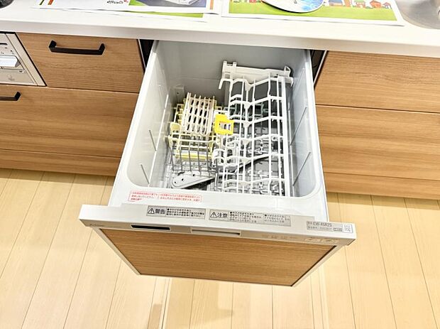 【食洗機】■手間なく洗浄！食器をピカピカに仕上げてくれます