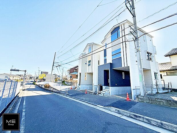 【前面道路含む現地写真】■この道を歩けば、毎日が少し特別になる