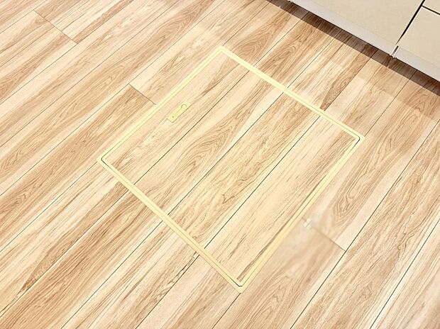 【床下収納】■隠れた収納スペースで家全体がスッキリ