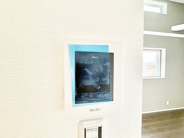 【TVモニター付インターフォン】■画面でしっかり確認でき防犯対策に最適