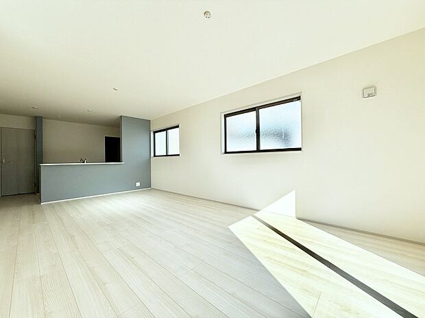 【リビングダイニング】■お気に入りの場所で、のんびりとした時間を