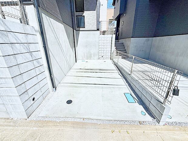 【駐車場】■毎日の駐車が快適に