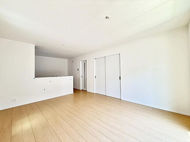 【リビングダイニング】■シンプルだけど贅沢、大切な人と過ごす心がほどける空間