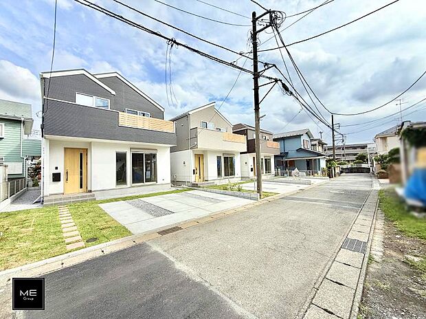 【前面道路含む現地写真】■優雅なラインが、毎日を引き立てます