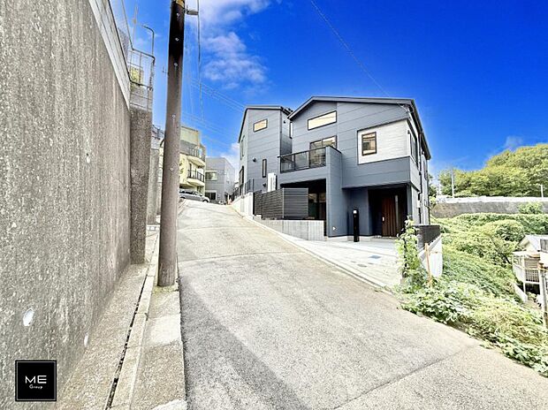 【前面道路含む現地写真】■新しい時代の息吹を感じる、心地よい環境