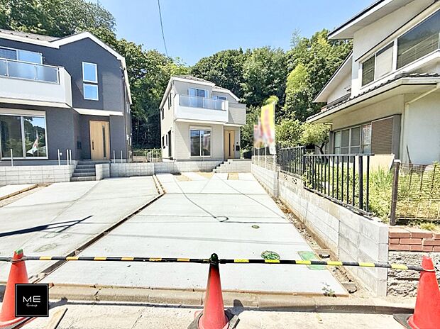 【現地外観写真】■家族みんなが笑顔で過ごせる、安心感のある住まい