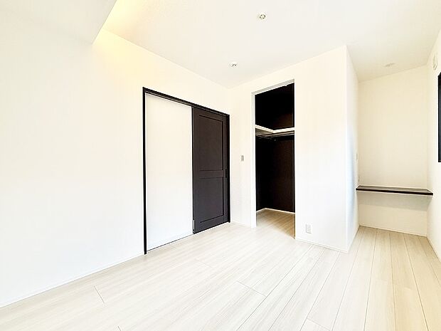 【子供部屋】■仕事や勉強のスペースに使うことで、集中しやすく静かな環境が整います