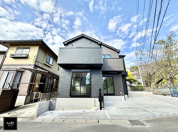 【現地外観写真】■家族みんなが笑顔で過ごせる、安心感のある住まい