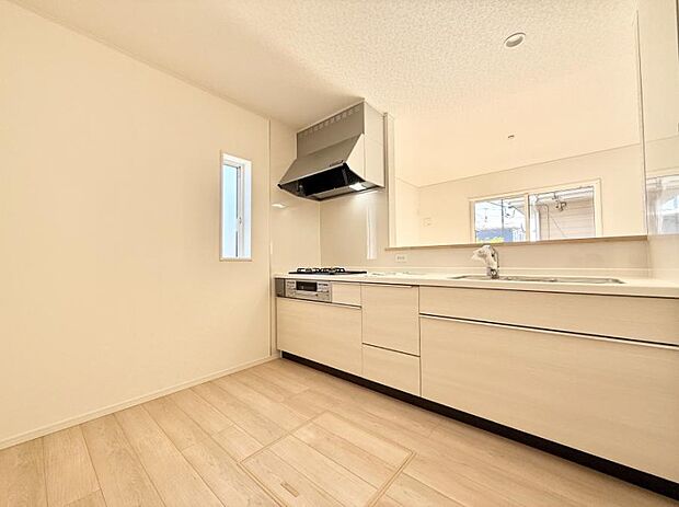 【ダイニングキッチン】■キレイに片付く、使いやすいキッチン