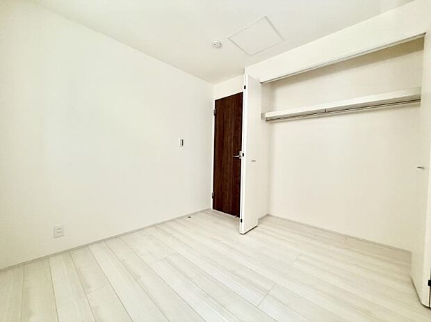 【子供部屋】■仕事や勉強のスペースに使うことで、集中しやすく静かな環境が整います