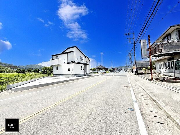 【前面道路含む現地写真】■新しい住まい、街の新しい風景