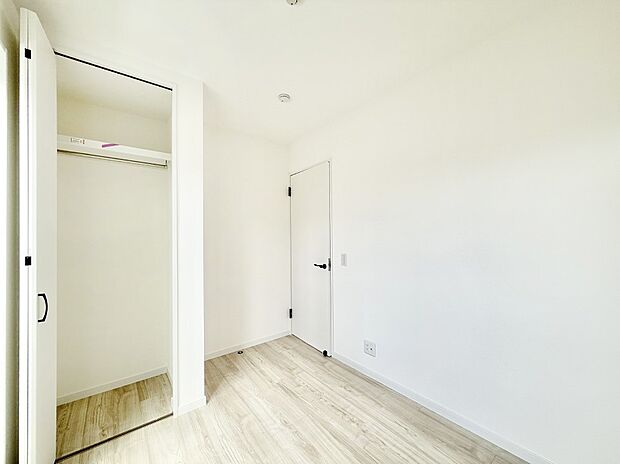 【子供部屋】■仕事や勉強のスペースに使うことで、集中しやすく静かな環境が整います