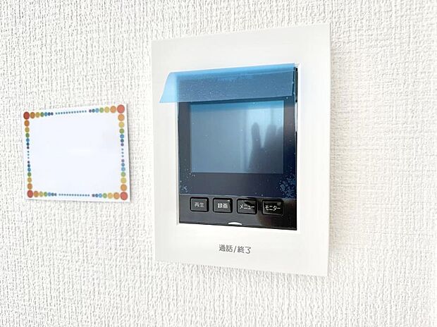 【TVモニター付インターフォン】■訪問者を確認できて安心感が増します