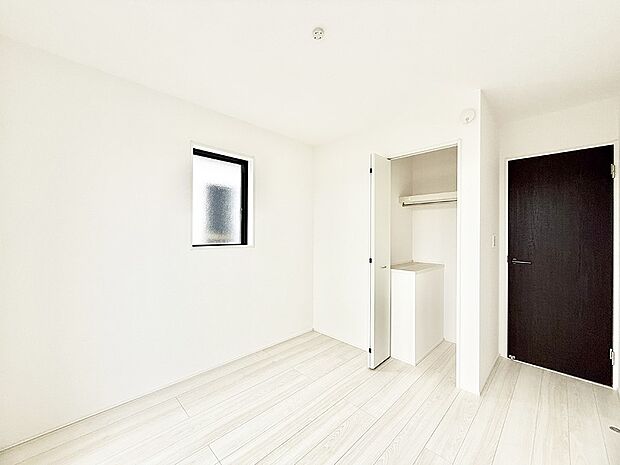 【子供部屋】■家具やレイアウトを自由に配置できるため使い勝手が良く快適に過ごせます