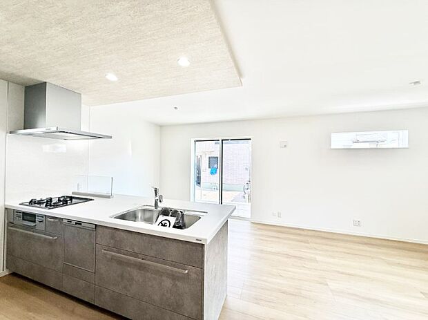 【キッチン】■シンプルで機能的、毎日使いやすいキッチン