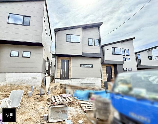 【現地外観写真】■暮らしを豊かにする充実した仕様設備で快適に